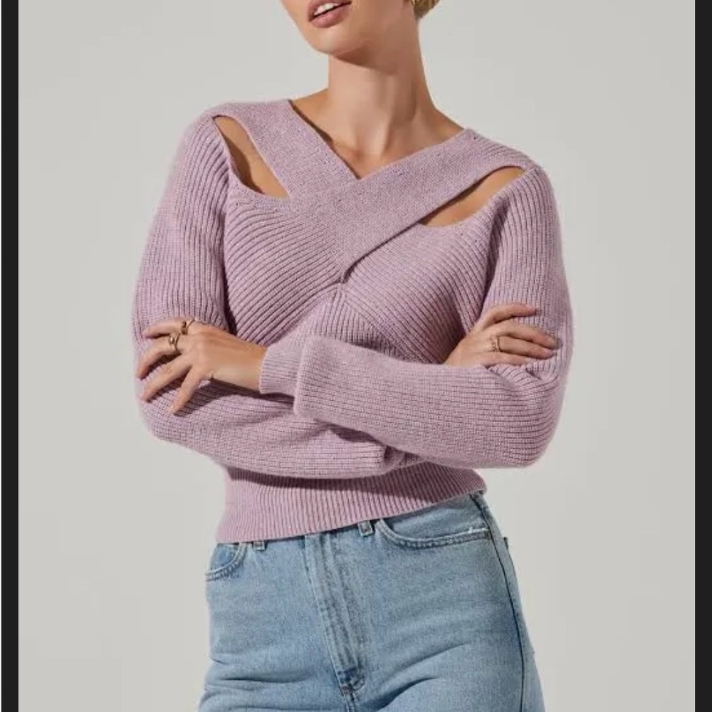 Astr The Label Viana Cross Front Sweater